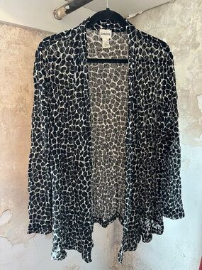 Chico’s Size 3 Black Animal Print Open Front Cardigan Lightweight Stretch Jacket